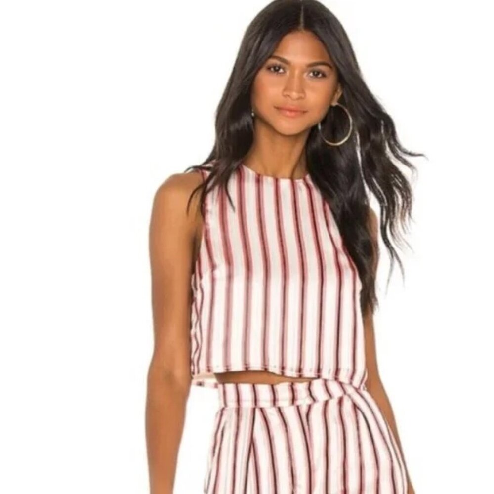 🍿Striped Top from House of Harlow!